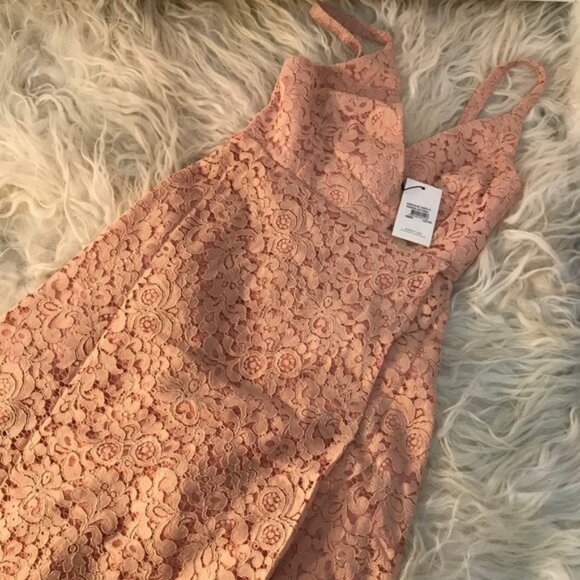 BARDOT Genoveve Lace Dress - Picture 8 of 8